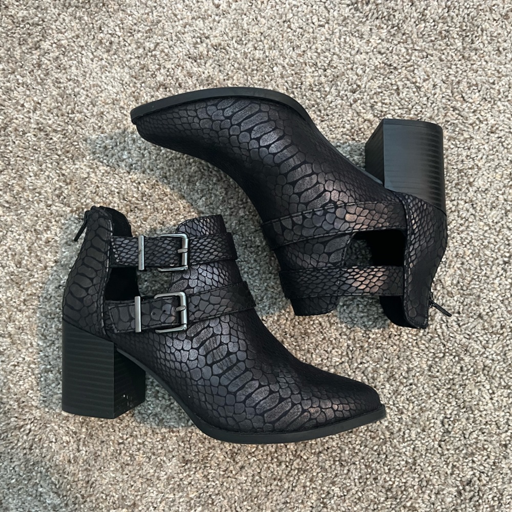 Express Black Snake Print Ankle Booties 6